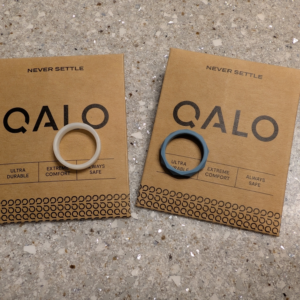QALO Silicone Ring Set - White and Blue
